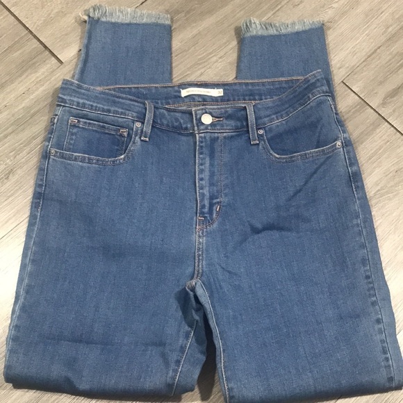 Levi’s 721 High Rise Skinny Light Blue Step Frey Hem Jeans size 32 - Picture 6 of 13